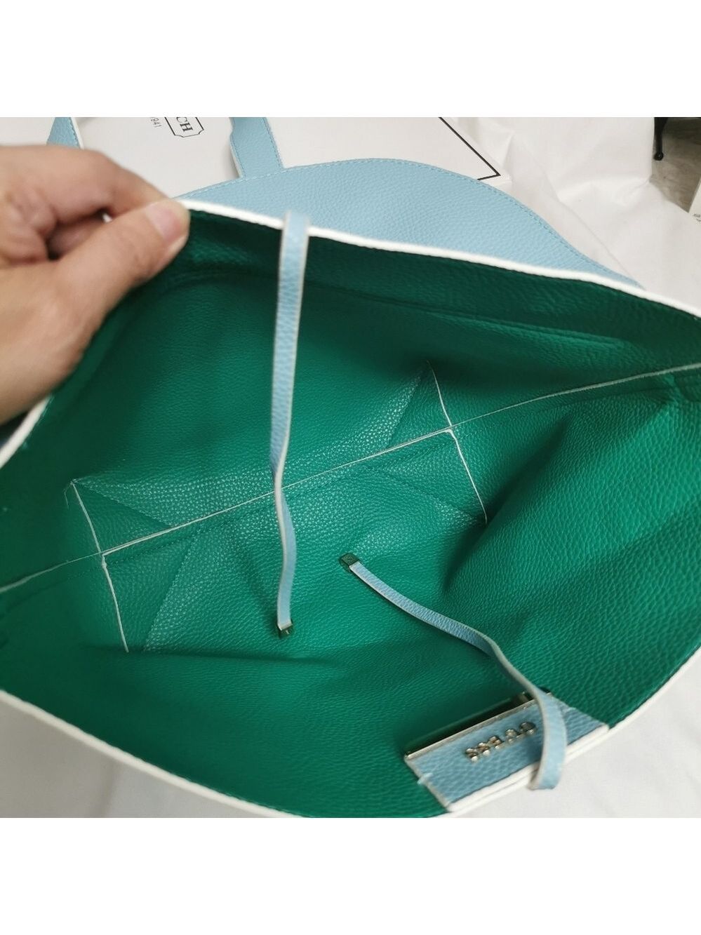 Guess Reversible Shoulder Crossbody Bag Colorblock Green Light Blue - Picture 14 of 15
